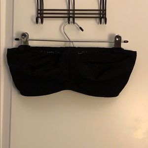 Black lace strapless bra